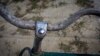 Налет разъел поверхность велосипедного руля после выброса неизвестного вещества на севере Крыма, село Перекоп