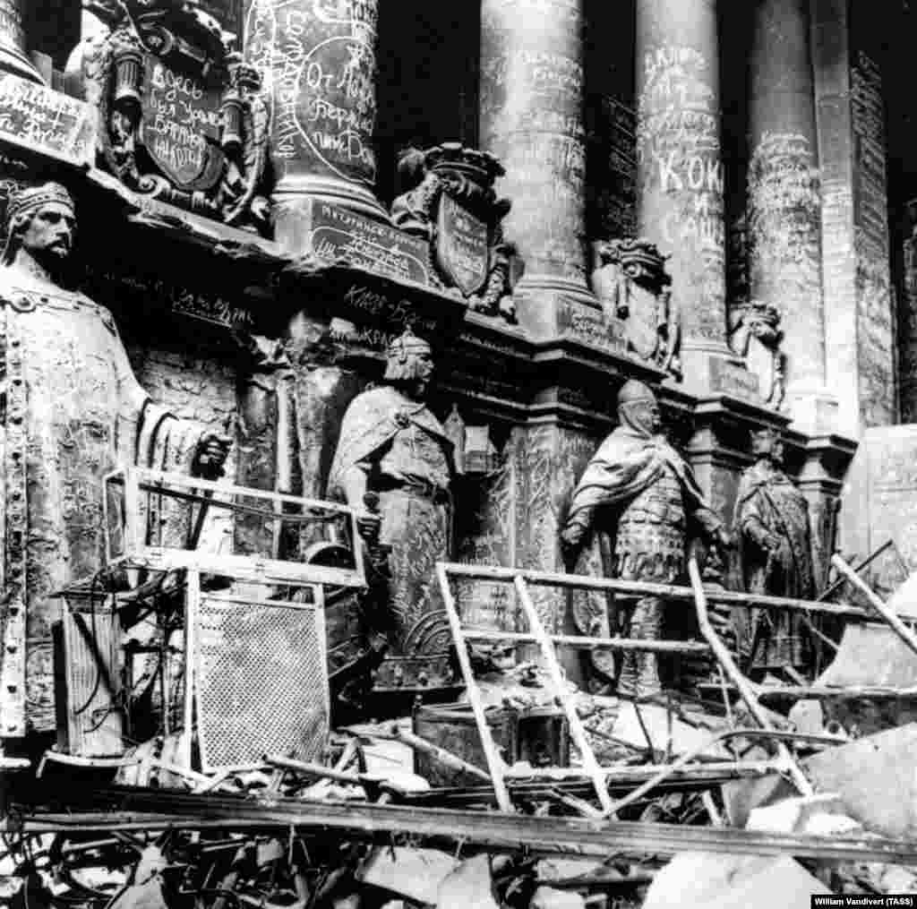 Germany&rsquo;s Reichstag building covered in the scrawls of Red Army soldiers after they had captured Berlin in 1945, near the end of World War II.