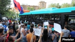 Armenia - Activists urge Yerevan residents to defy transport fare rises, 24Jul2013.