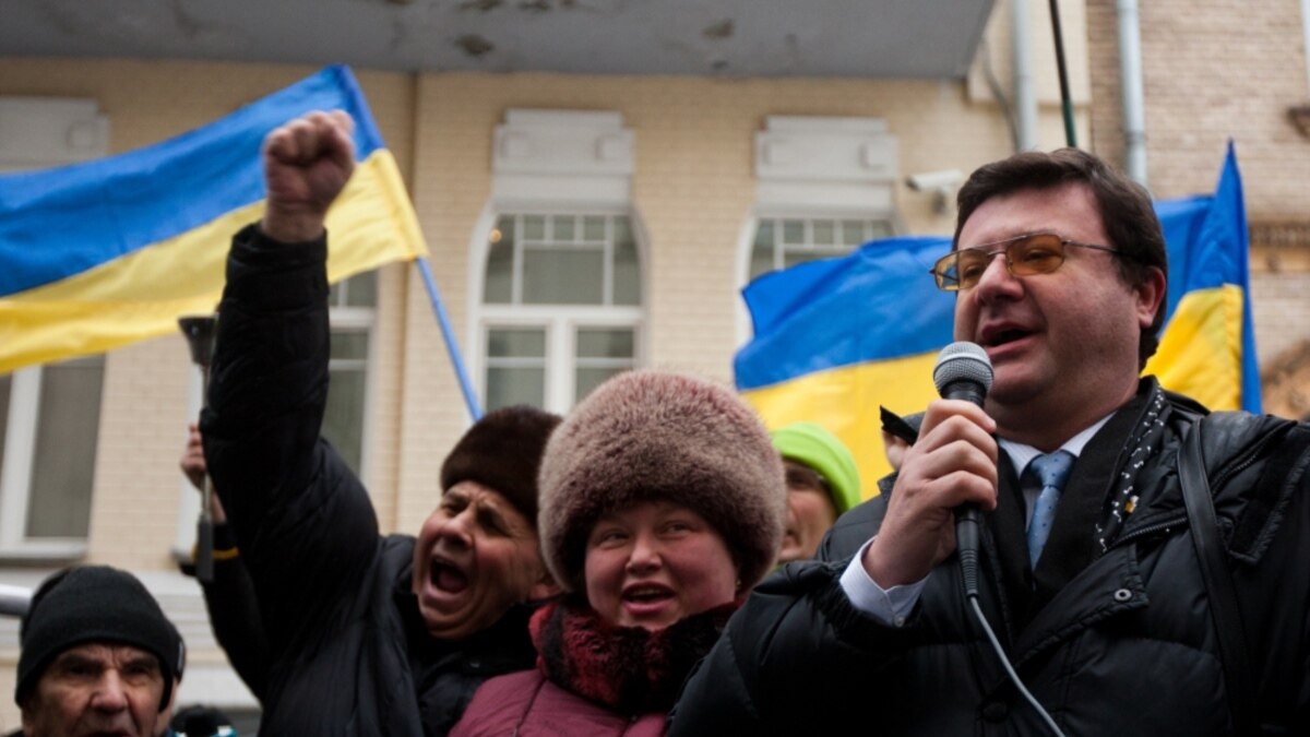 Kyiv Protesters Demand End To 'Political Repression'