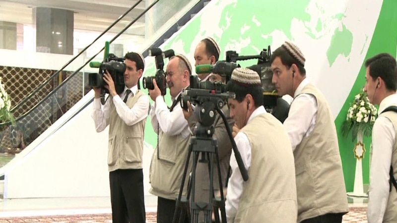 Türkmenistanyň prezidenti  “Türkmen owazy” teleradioýaýlymynyň başlygyny täzeledi