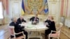 Українська влада домовилася про три антикризові кроки