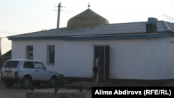 Мечеть в поселке Шубарши Темирского района, построенная под началом лидера мусульманского меньшинства Азамата Каримбаева.