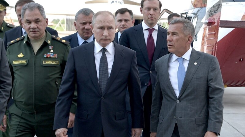 Экзистенциальный удар. Почему Путин хочет лишить главу Татарстана статуса «президент»