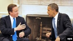 U.S. - epa02255075 United States President Barack Obama (R) holds a bilateral meeting with British Premier David Cameron (L) in the Oval Office of the White House in Washington, D.C., 20Jul2010