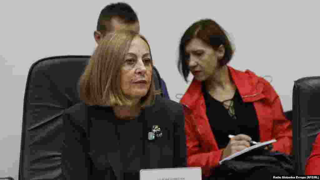 СЕВЕРНА МАКЕДОНИЈА - Судијката Добрила Кацарска едногласно е предложена за нов судија на Уставниот суд на денешната седница на Судскиот совет. Предлогот ќе биде испратен во Собранието кое ќе гласа за нејзиниот избор на функцијата. Таа е преложена од Судскиот совет на местото на Владимир Стојановски, по истекот на неговиот мандат.