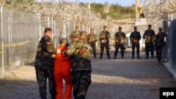 Заключенных тюрьмы в Гуантанамо будут допрашивать как злой, так и добрый следователи