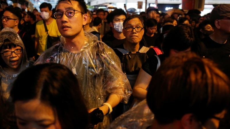 Пекинг го смени шефот на канцеларијата за врски со Хонгконг