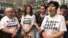 Элла Кесаева и другие активистки "Голоса Беслана" на акции протеста в школе 1 сентября