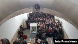 Из-за технических неполадок метро несколько раз останавливалось в марте