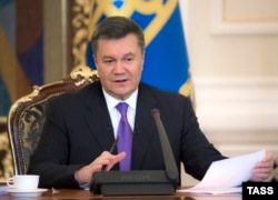 Виктор Янукович 19 декабря во время общения с журналистами