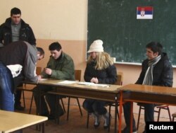 Glasanje na referendumu u severnoj Mitrovici, 14. februar 2012.