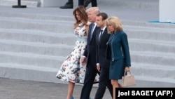 Nga e majta - Zonja e Parë e SHBA-së Melania Trump, presidenti i SHBA-së Donald Trump, presidenti i Francës, Emmanuel Macron dhe gruaja e tij, Brigitte Macron 
