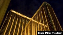 Hotelul „Mandalay Bay” din Las Vegas, poză din 2004