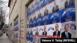 Predizborni plakati na Kosovu