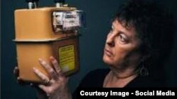  Carol Ann Duffy