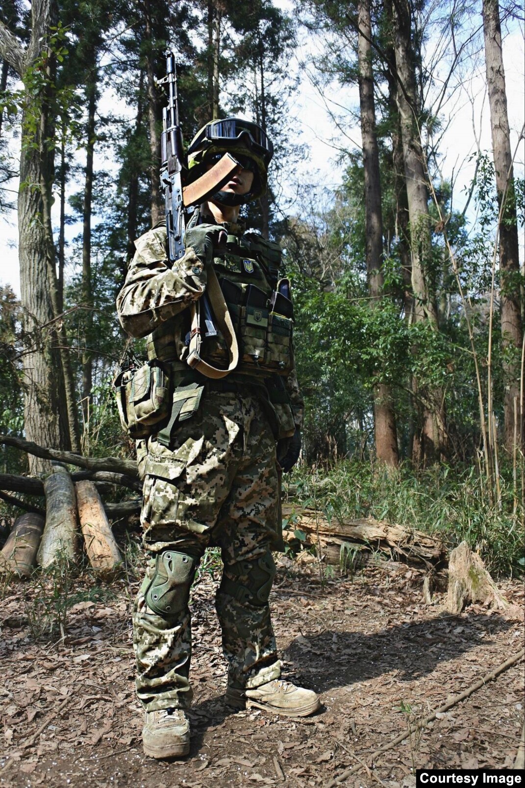 Why Are Japanese Airsoft Fans Cosplaying the Ukrainian Military? · Global  Voices