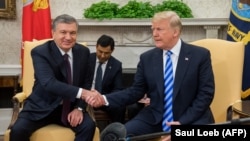 Президенты Шавкат Мирзияев и Дональд Трамп. Белый дом, 16 мая 2018 года.