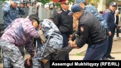 Нұр-Сұлтандағы ұстаулар. 9 маусым 2019 жыл.