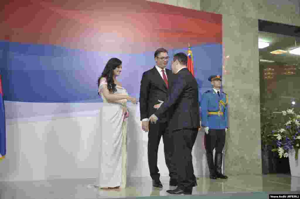 Predsednik Srbije Aleksandar Vučić sa suprugom Tamarom i šef diplomatije Ivica Dačić