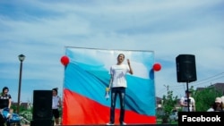 Петр Истомин выступает на митинге 5 мая в Ставрополе