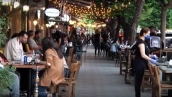 Armenia - Customers at a cafe in downtown Yerevan, May 14, 2020