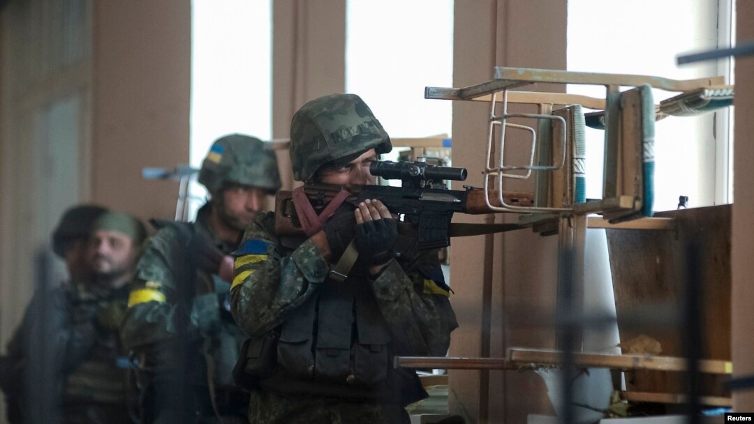 Военнослужащие украинской армии в Иловайске