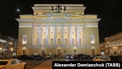 The press service of the Alexandrinsky Theater in St. Petersburg said the reason for the cancellation was "problems with props." 