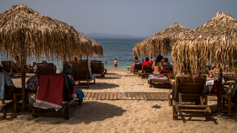 Хотелите и туристичките објекти во Грција ќе имаат соби за карантин 