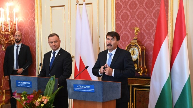 Унгарија ѝ нуди помош на Полска во граничната контрола