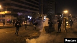 درگیری میان تظاهرکنندگان و نظامیان لبنان در خیابان‌های طرابلس در ژانویه ۲۰۲۱