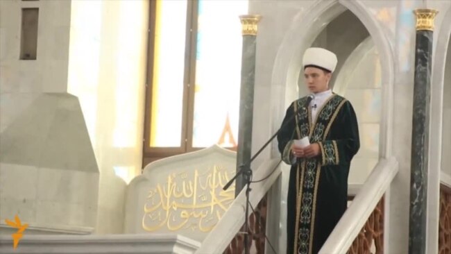 Казан мәчетләрендә Җомга вәгазьләрен нинди телдә бара?