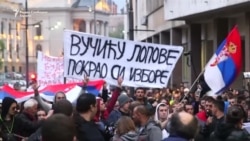 Во Белград продолжуваат протестите против Вучиќ