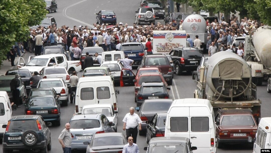 Грузинская оппозиция блокировала движение в центре Тбилиси