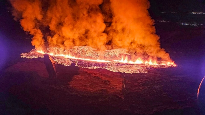 Shpërthen një vullkan në Islandë, lëshon lavë drejt një vendbanimi