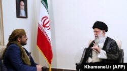 د ایران لوی مذهبي مشر ایت‌الله علي خامنه‌اي د یمن حوثي یاغیانو له ویاند محمد عبدالسلام سره د لیدنې پر مهال