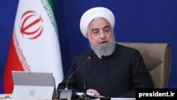 حسن روحانی از ورود «ده‌ها میلیون‌ها دوز واکسن تا هفته‌های آینده» خبر داد.