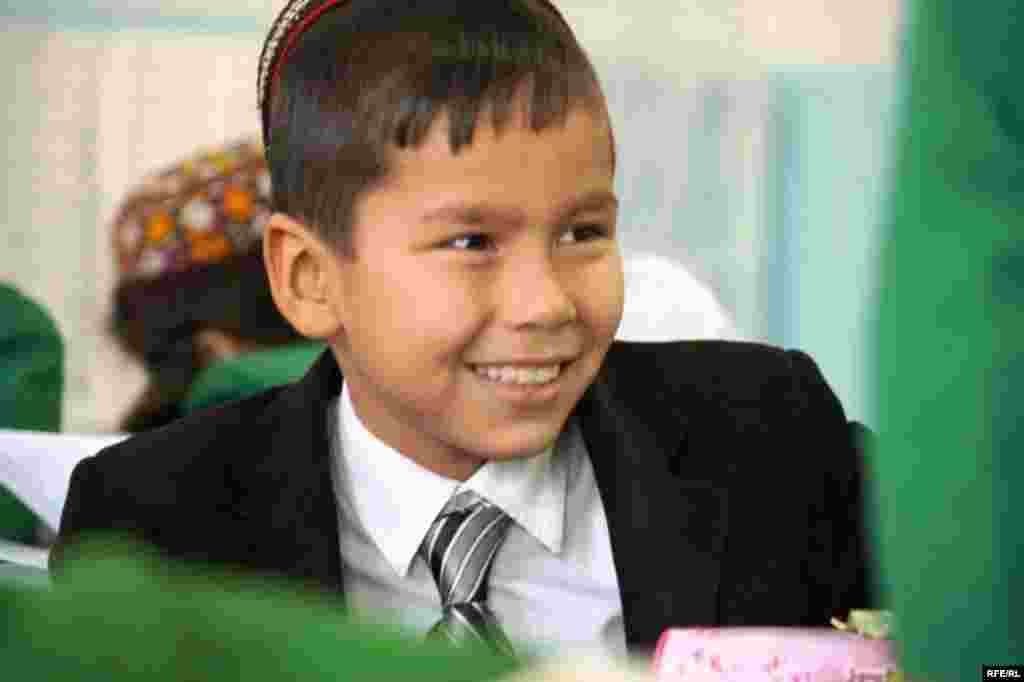 Төркмәнстанда урыс мәктәбе #6