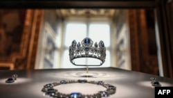 Выкрадзеная зь Люўру карона Мары-Амэлі