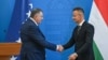 Milorad Dodik (lijevo) na pres-konferenciji sa mađarskim šefom diplomatije Peterom Sijartom, Budimpešta, 4. septembra 2025.