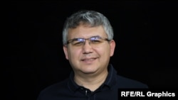 Abbas Galliamov), analist politic, fost redactor de discursuri al lui Vladimir Putin în perioada când liderul rus era premier. 