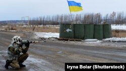 Военнослужащий Украины на востоке страны.