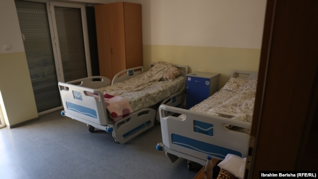 Shtëpia për Integrim në Ferizaj – dhoma e gjumit.