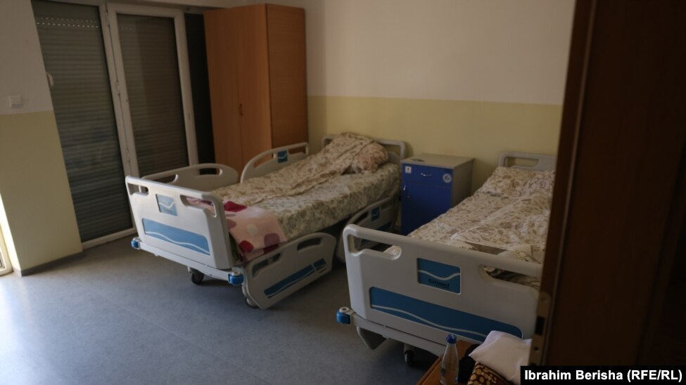 Shtëpia për Integrim në Ferizaj – dhoma e gjumit.