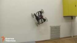 Там боорунда жөргөлөгөн робот