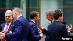 Премʼєр-міністр Угорщини Віктор Орбан та інші лідери країн Євросоюзу під час саміту у Брюсселі, 18 грудня 2025 року.