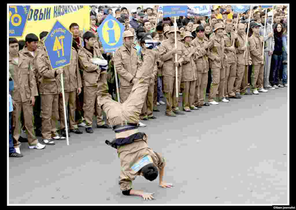 Как я покинул ряды СМТО. фото сделано во время открытия очередного трудового сезона для студентов. Прислал читатель Асет Темирбаев