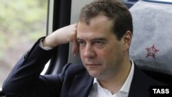 Дзьмітрый Мядзьведзеў, архіўнае фота