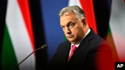 Premierul maghiar Viktor Orbán a blocat în decembrie 2023 prin veto pachetul multianual de ajutor financiar în sumă de 50 de miliarde de euro destinat Ucrainei.