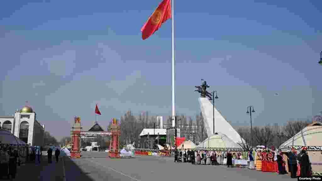 Бишкек шаары. Ала-Тоо аянты.